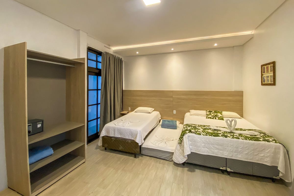 Minibar, in-room safe, free WiFi, bed sheets