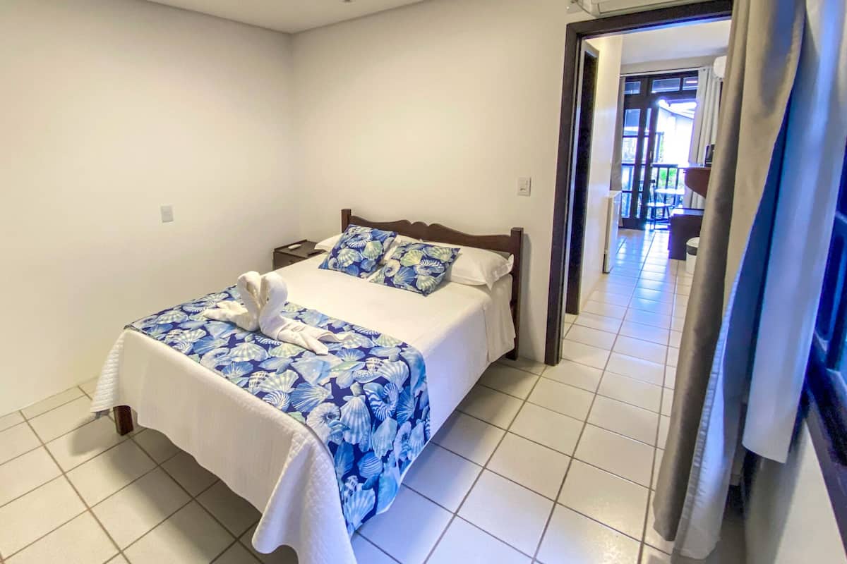Minibar, in-room safe, free WiFi, bed sheets