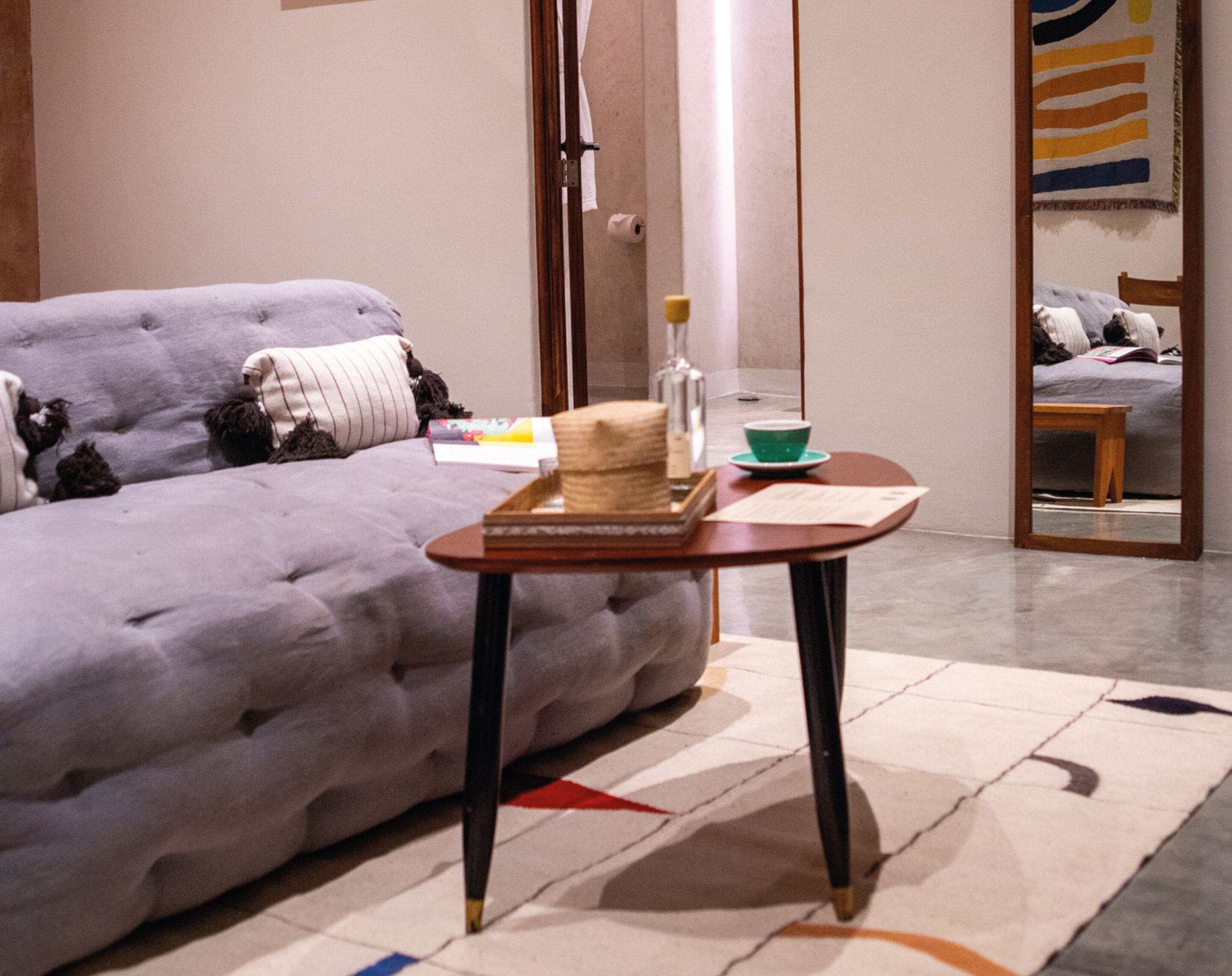 antonieta standard 2 | living area | 50-inch smart tv with cable channels, tv, netflix