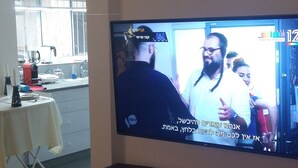 Deluxe-huoneisto, 2 makuuhuonetta, esteetön, tupakointi sallittu | Televisio