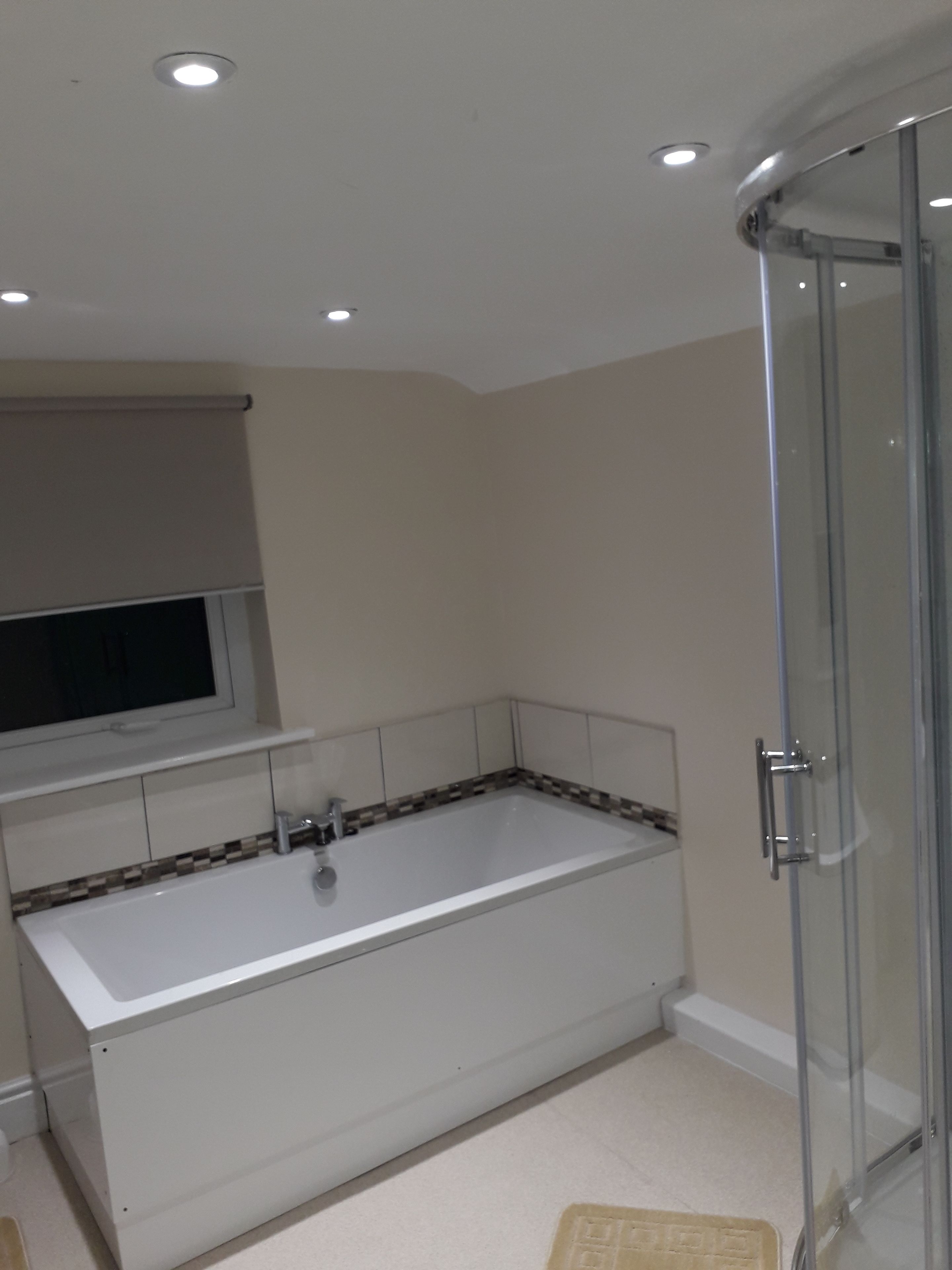 Luxury Double Room, 1 King Bed, Non Smoking, Hill View | Bathroom | Free toiletries, hair dryer, towels