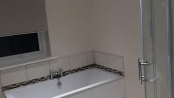 Luxury Double Room, 1 King Bed, Non Smoking, Hill View | Bathroom | Free toiletries, hair dryer, towels
