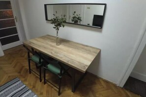 家庭公寓 | 客房内用餐