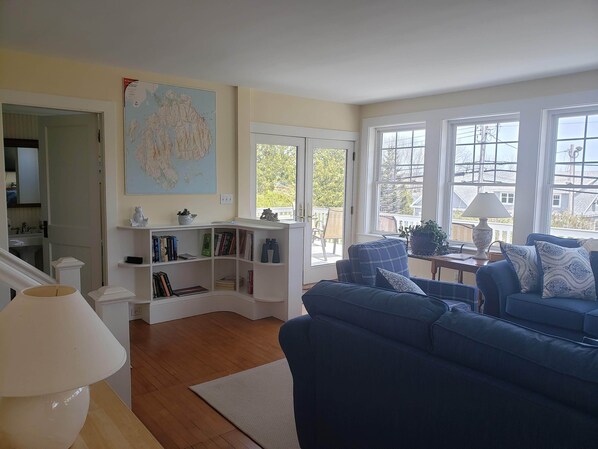 Smart TV, DVD player, books, video library