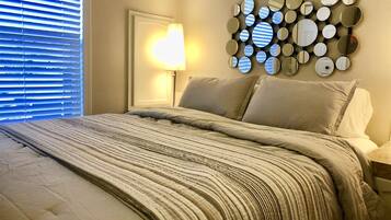 2 slaapkamers, een strijkplank/strijkijzer, reisbedje, wifi