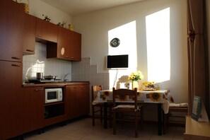Fridge, microwave, oven, coffee/tea maker - Splendido appartamento a due passi dall’ospedale nazionale di  Cisanello  (Pisa)