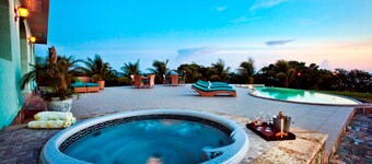 Vista Verde Roatan - Spacious Private Beachfront Villa-Snorkel, Dive, Relax!