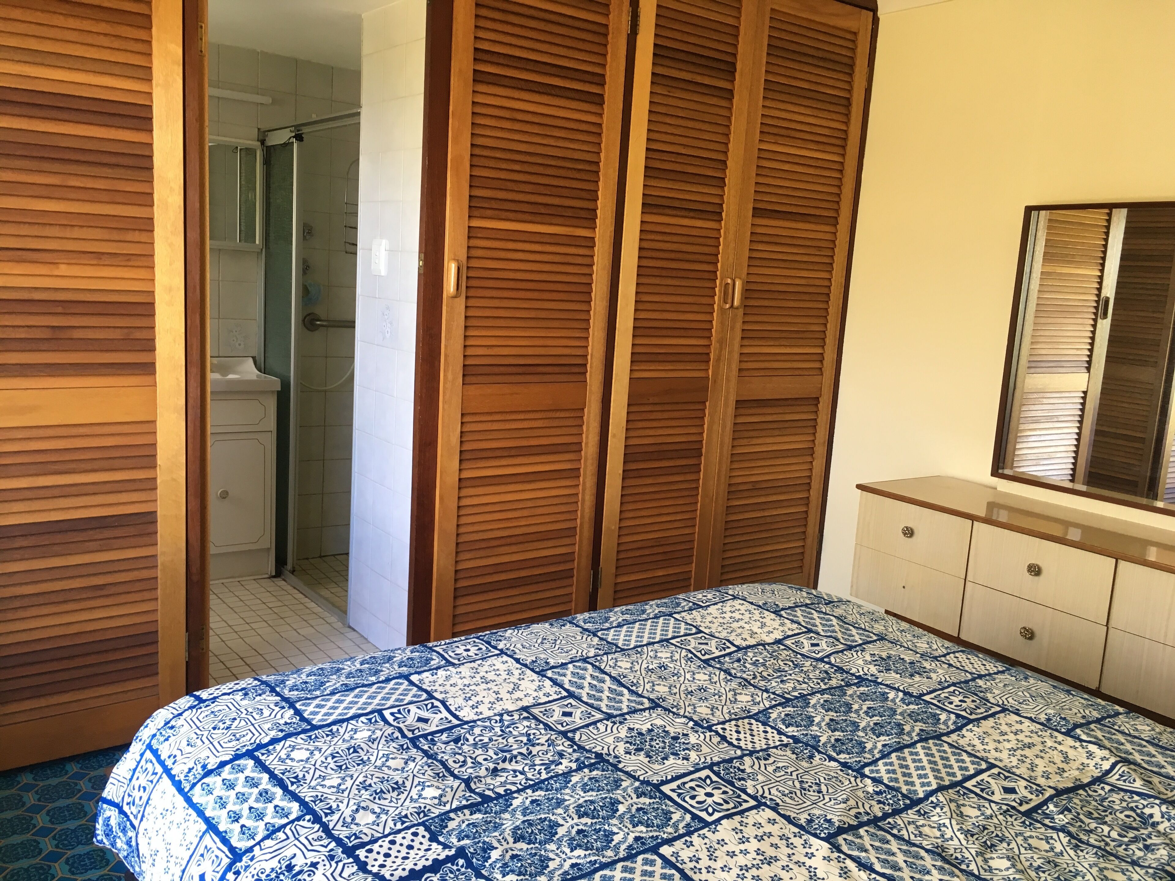 3 Schlafzimmer, Reisekinderbett, Internetzugang, Bettwäsche