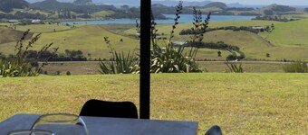 Te Kahu - Outstanding pacific views and privacy