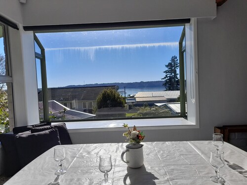 Upea Lake House Retreat