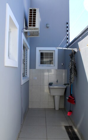 Shower, soap, shampoo, toilet paper