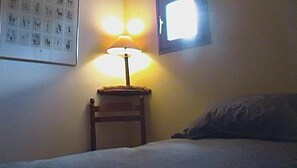 3 quartos, ferros/tábuas de passar roupa, Wi-Fi, roupa de cama