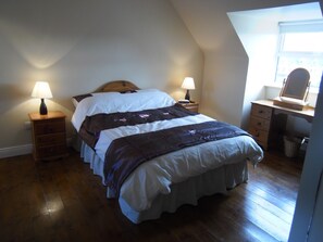 3 bedrooms, iron/ironing board, travel cot, free WiFi