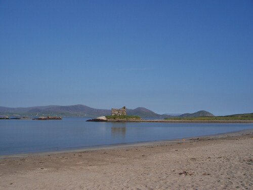 Cosy cottage near village  beach  Links and Hogs Head Golf Courses