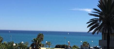 Parkplätze auf dem Gelände, Auto empfohlen