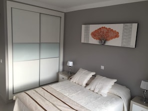 1 bedroom, iron/ironing board, internet, bed sheets