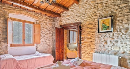 Can More -maaseututalo. Missä hiljaisuus puhuu sinulle ja elämä kuuntelee.