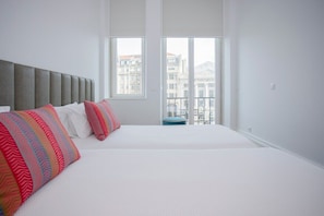 2 quartos, ferros/tábuas de passar roupa, Wi-Fi, roupa de cama