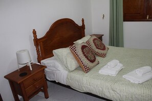 3 bedrooms, iron/ironing board, WiFi, bed sheets - Casangeles Holiday Homes (Mozaga)