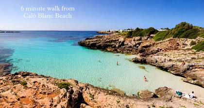 Kaunis 3 makuuhuoneen huvila, jossa on oma uima-allas ja merinäköala