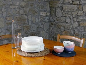 Dining - Self catering Mas l'Estrada for 6 people (Calders)