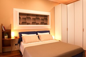 2 bedrooms, iron/ironing board, travel cot, free WiFi