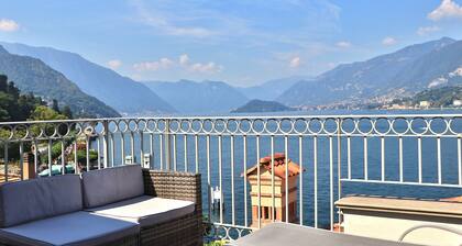 LISZT TOWER by KlabHouse-3BR Lakefront w/Terrace & AC