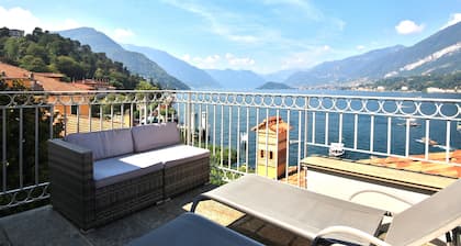 LISZT TOWER by KlabHouse-3BR Lakefront w/Terrace & AC