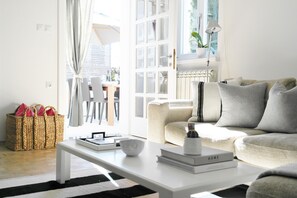 TV, bøker, musikkbibliotek og filmbibliotek