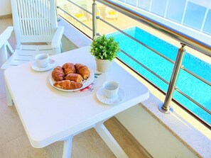 Outdoor dining - ** Exclusive 4 **** star villa with pool near Umag **  (Buje/Plovanija)