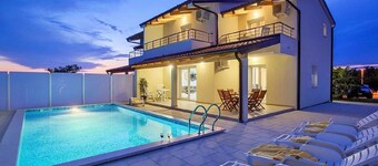 ** Exclusive 4 **** star villa with pool near Umag ** 