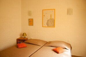 2 bedrooms, iron/ironing board, travel crib, free WiFi