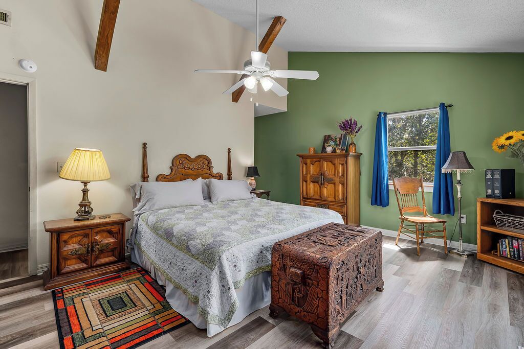 2 多间卧室、免费 WiFi、床单