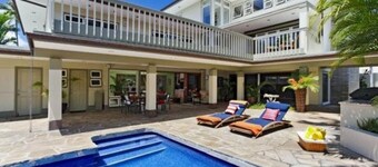 8 bd 5 ba Beachside Retreat - askeleen päässä Kailuan rannalta - ammattimaisesti hoidettu