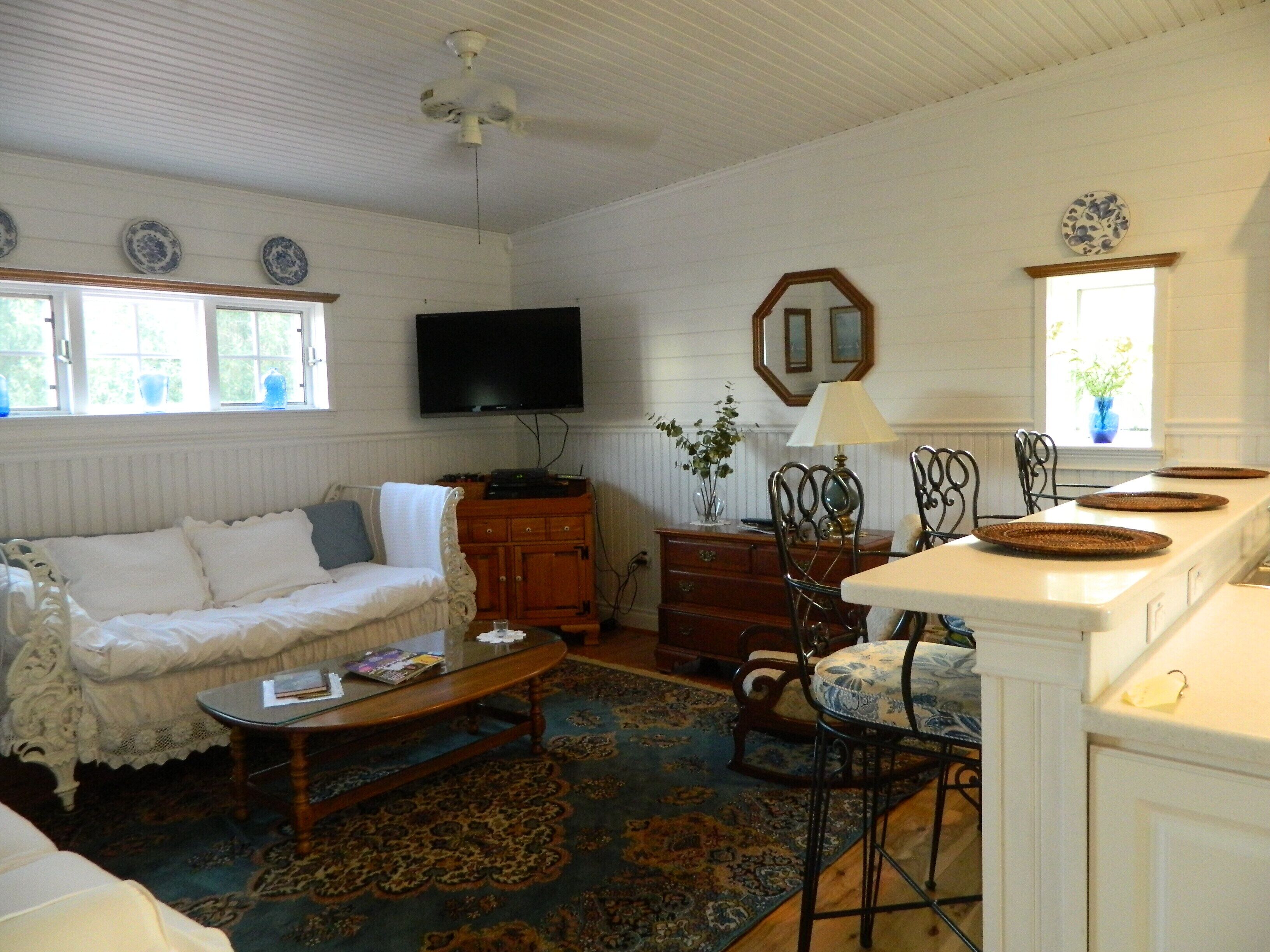 Key West Style Cottage On 2.5 Acre Estate (Secluded)- Very Quiet -Tarpon Springs - Dunedin, FL