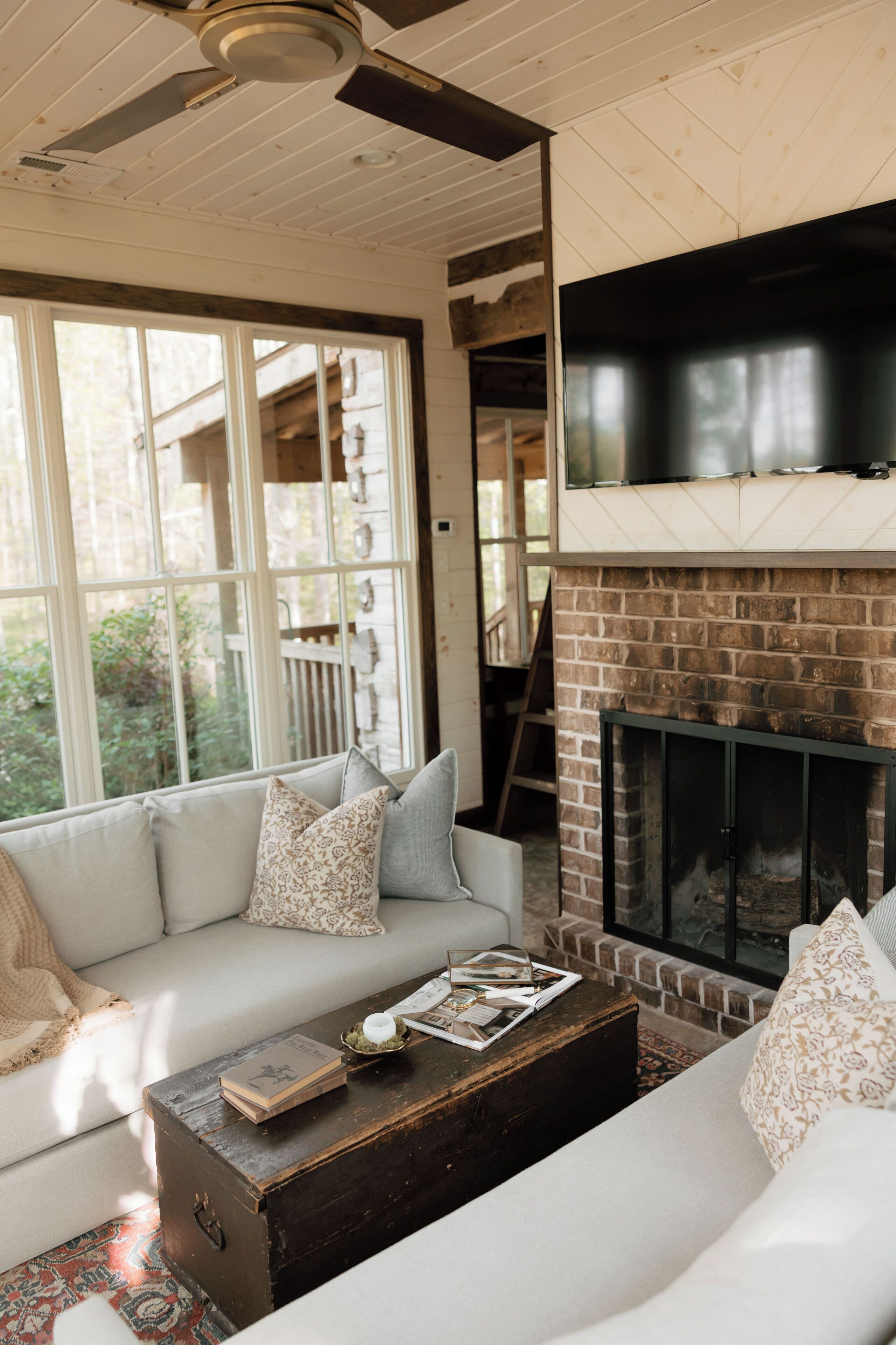 TV, fireplace, DVD player