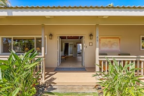 Exterior detail - Hale Kai Kea | 3 King Suites, Bonus Room, Lanai & Tropical Paradise (Koloa)