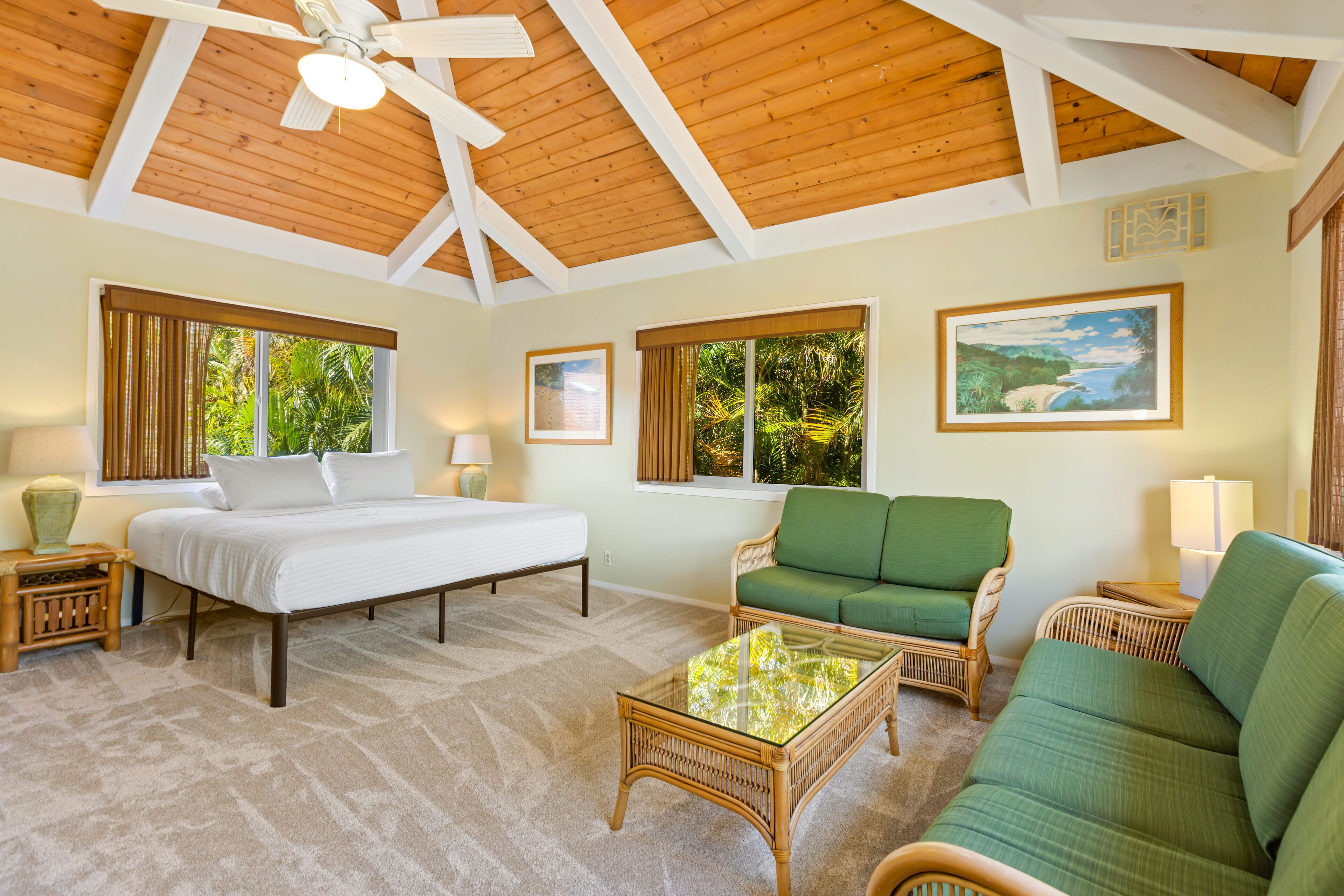 3 bedrooms, desk, iron/ironing board, travel crib