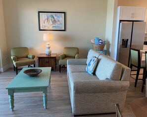 Téléviseur connecté, lecteur de DVD, livres