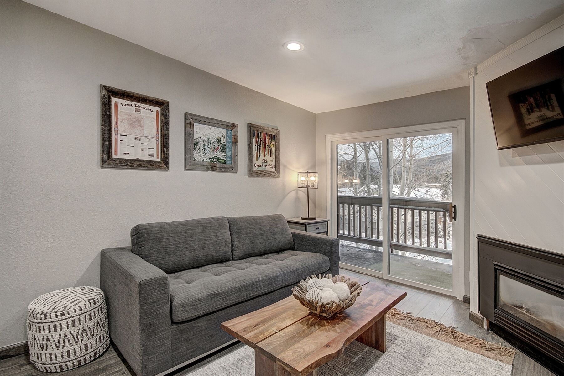 Stylish Condo w/ Hot Tub & Pool, Walk to Downtown Frisco!