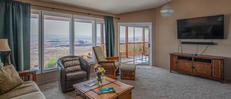 Smart-TV, DVD-Player, BĂŒcher