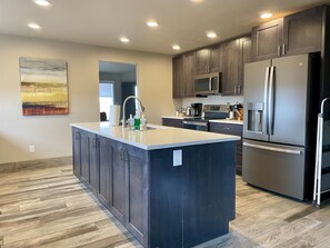 Fridge, microwave, oven, stovetop - Come stay and play! (Page)