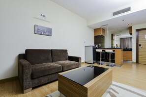 Classic Apartment, 2 Double Beds, Non Smoking, City View | Living room - OYO Home 524 Elegant  2 BR Dua Sentral (Kuala Lumpur)