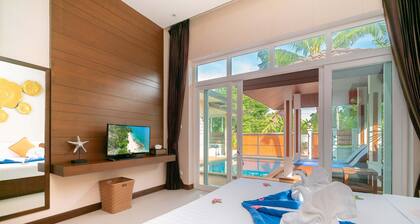 Rawai Private Villas - Pool and Garden