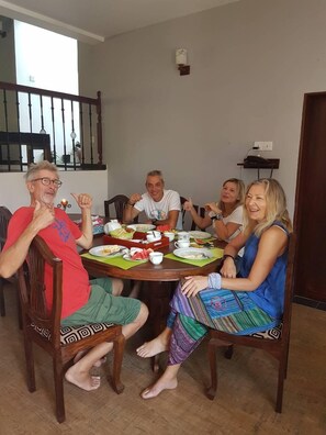 Free daily local cuisine breakfast - Nenasilu- Sri Lankan Villa (Hapugala)