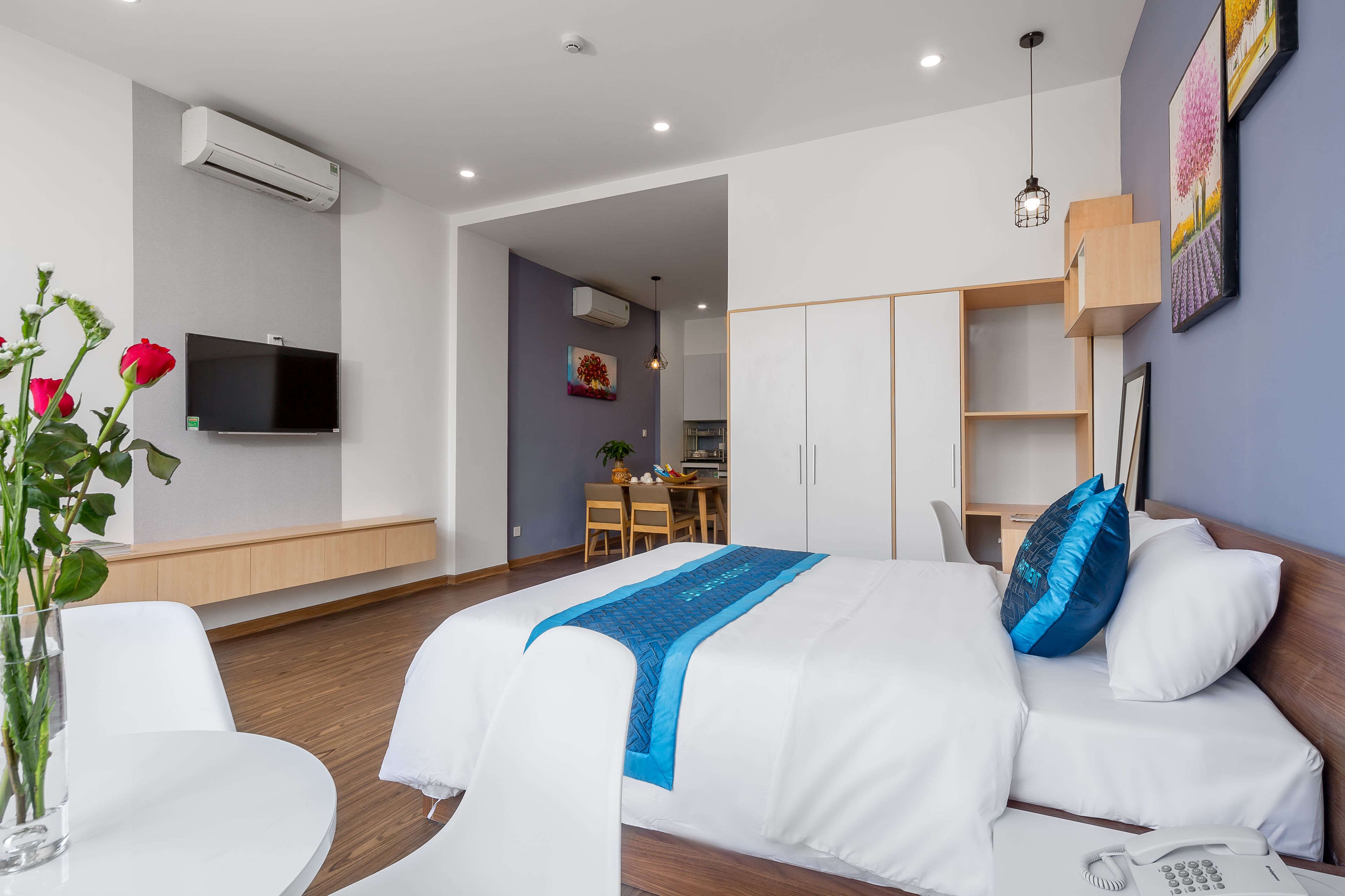 city apartment, 1 queen bed, smoking, city view | desk, blackout curtains, soundproofing