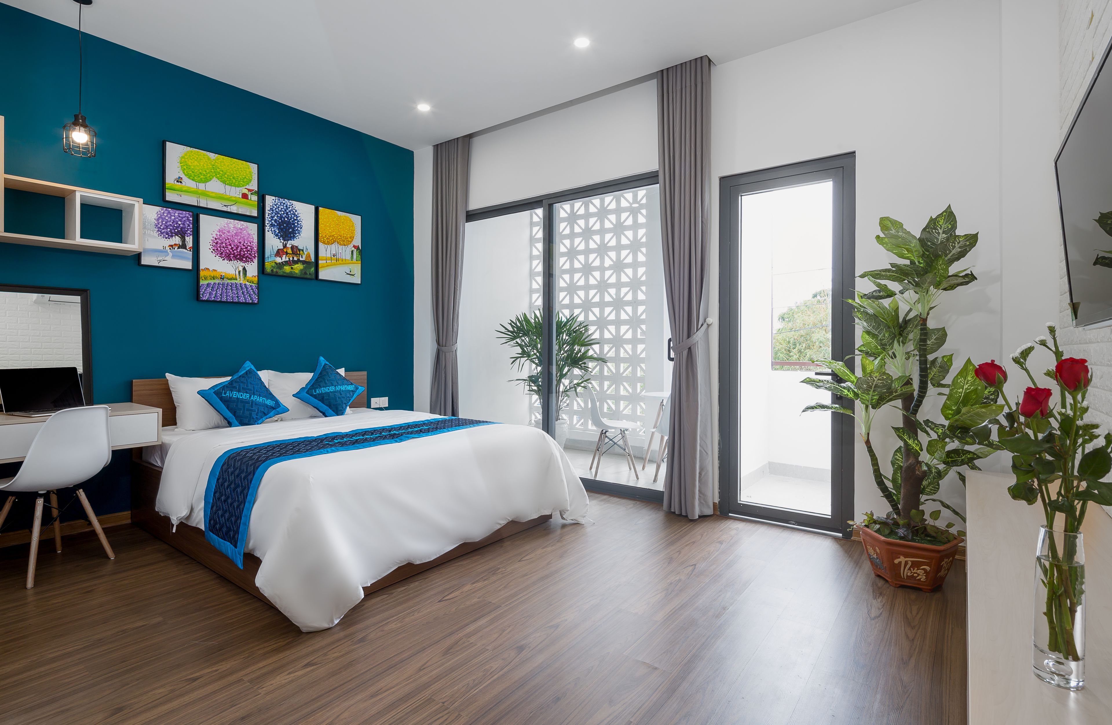 studio suite, 1 king bed with sofa bed | desk, blackout curtains, soundproofing