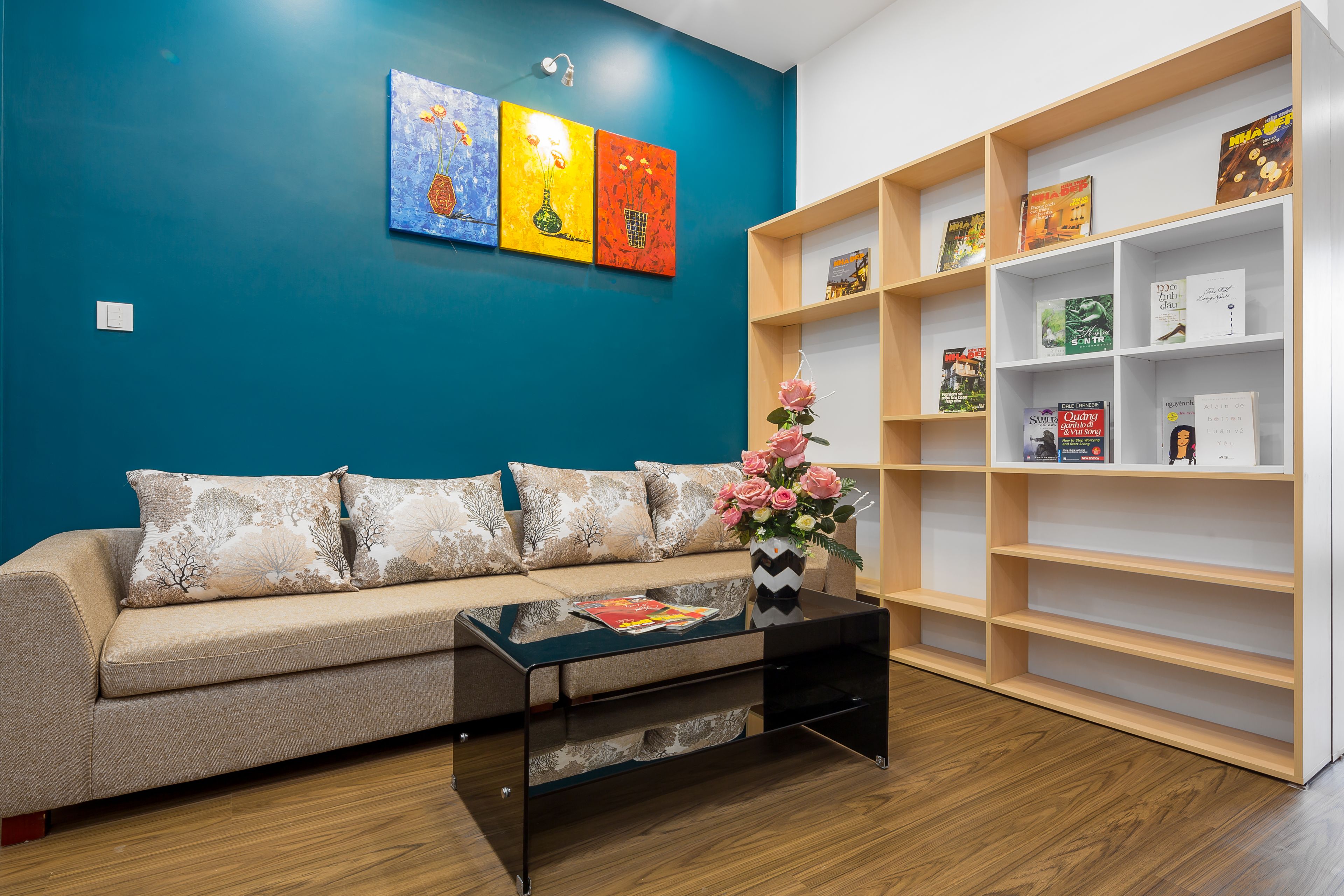 studio suite, 1 king bed with sofa bed | living area | smart tv