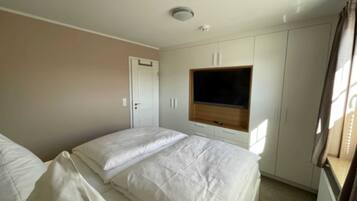 3 chambres, lit parapluie, Wi-Fi, draps fournis