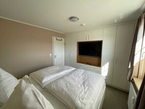 3 chambres, lit parapluie, Wi-Fi, draps fournis